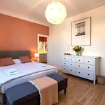 Castel Cosy Residence